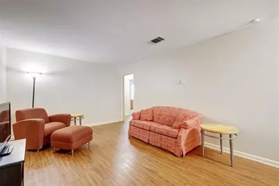 607 Bellevue Place #B, Austin, TX 78705 - Photo 15