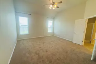 3932 Links Ln, Round Rock, TX 78664 - Photo 9