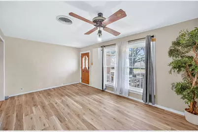 133 Hillcrest Drive, Luling, TX 78648 - Photo 5