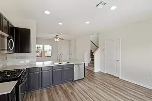 404 Spiny Lizard Ln, San Marcos, TX 78666 - Photo 7