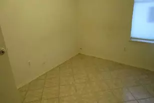 2001 E Stassney Ln, Austin, TX 78744 - Photo 7