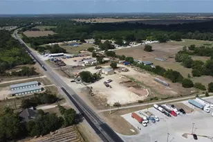 1951 South Magnolia, Luling, TX 78648 - Photo 11