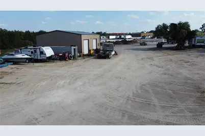 1951 South Magnolia, Luling, TX 78648 - Photo 19