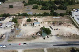 1951 South Magnolia, Luling, TX 78648 - Photo 5