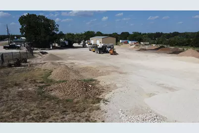 1951 South Magnolia, Luling, TX 78648 - Photo 15