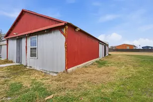 260 Ganado Dr, Kyle, TX 78640 - Photo 17