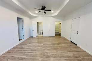13725 Knights Br Dr, Elgin, TX 78621 - Photo 3