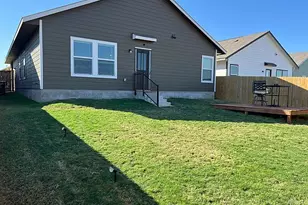 640 The Ugly Wy, Jarrell, TX 76537 - Photo 3