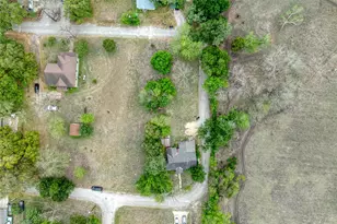 1006 Proctor St, Lockhart, TX 78644 - Photo 13