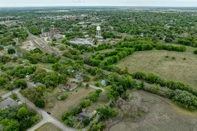 1006 Proctor Street, Lockhart, TX 78644 - Photo 9
