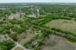 1006 Proctor St, Lockhart, TX 78644 - Photo 9