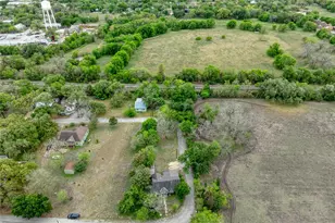 1006 Proctor St, Lockhart, TX 78644 - Photo 5