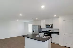 470 Bull Lake Cir, Buda, TX 78610 - Photo 7