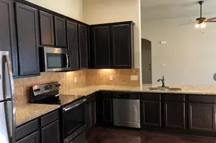 142 Samuel Dr, Buda, TX 78610 - Photo 5