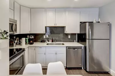 935 La Posada Drive #213, Austin, TX 78752 - Photo 9