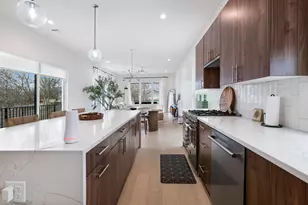 2912 E 13th St, Austin, TX 78702 - Photo 11