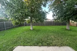 18312 Crestwind Ln, Elgin, TX 78621 - Photo 11