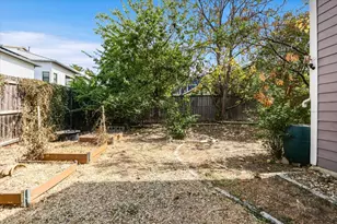 1193 Curve St, Austin, TX 78702 - Photo 17