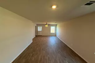 914 Indian Wy, Seguin, TX 78155 - Photo 9