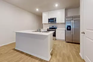 914 Indian Wy, Seguin, TX 78155 - Photo 5