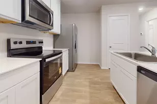 914 Indian Wy, Seguin, TX 78155 - Photo 5