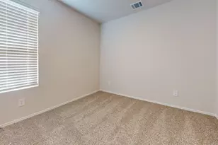 914 Indian Wy, Seguin, TX 78155 - Photo 15