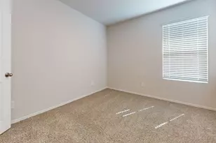 914 Indian Wy, Seguin, TX 78155 - Photo 11