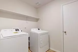 914 Indian Wy, Seguin, TX 78155 - Photo 9