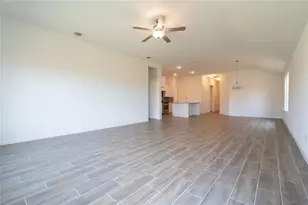 113 Caterpillar Dr, Georgetown, TX 78628 - Photo 19