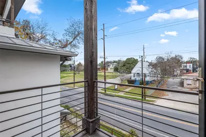 1105 E 12th Street, Austin, TX 78702 - Photo 15