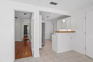 702 E 45th 1/2 St, Austin, TX 78751 - Photo 9