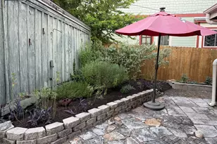 702 E 45th 1/2 St, Austin, TX 78751 - Photo 21
