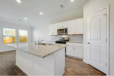 1711 Windsor Boulevard, Lockhart, TX 78644 - Photo 5