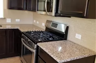 10300 Hatton Ln, Austin, TX 78754 - Photo 11