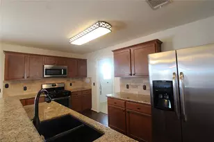128 Challenger, Kyle, TX 78640 - Photo 5