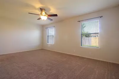 128 Challenger, Kyle, TX 78640 - Photo 11