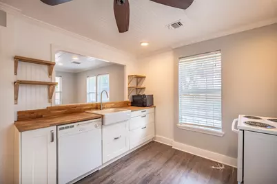 2100 E 2nd Street, Austin, TX 78702 - Photo 9