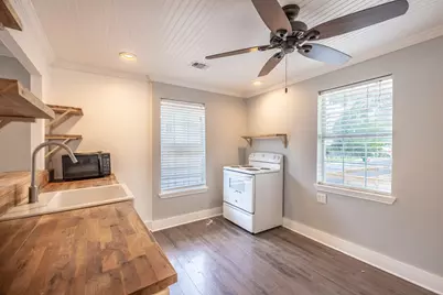 2100 E 2nd Street, Austin, TX 78702 - Photo 7