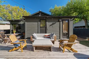 1110 Christie Dr, Austin, TX 78721 - Photo 25