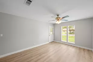 902 Emerald Wood Dr, Austin, TX 78745 - Photo 11