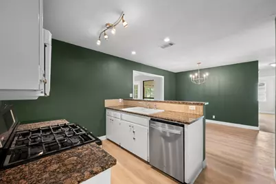 902 Emerald Wood Drive, Austin, TX 78745 - Photo 17