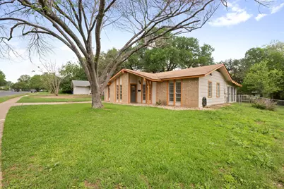 902 Emerald Wood Drive, Austin, TX 78745 - Photo 37