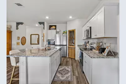 121 Rubrum Road, Kyle, TX 78640 - Photo 9