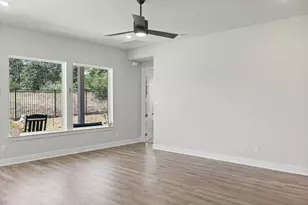 8408 Grenadier Dr, Austin, TX 78738 - Photo 11