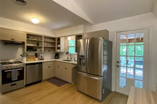 719 Harris Ave, Austin, TX 78705 - Photo 5