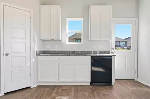 2326 Croaker Crk, San Antonio, TX 78245 - Photo 7