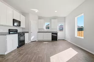 2326 Croaker Crk, San Antonio, TX 78245 - Photo 5