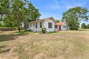 900 N Main St, Burnet, TX 78611 - Photo 7