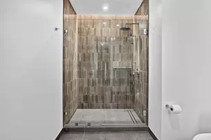 610 Davis St, Austin, TX 78701 - Photo 39