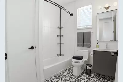 2709 E 5th Street #1306, Austin, TX 78702 - Photo 11